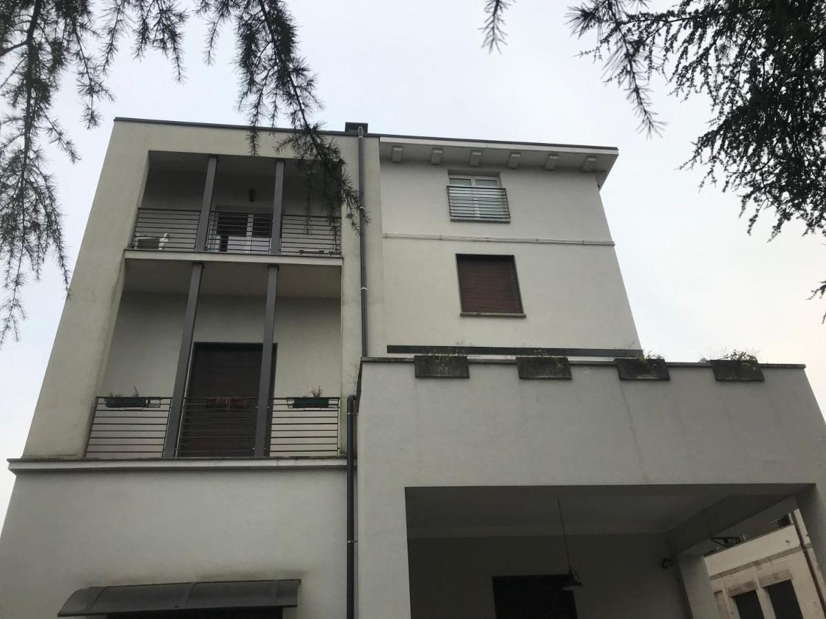 B&B " Guzzi - Inn " Mandello del Lario Zewnętrze zdjęcie